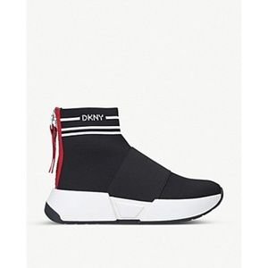 DKNY Marini zip up, slip on Sneaker